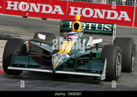 Luglio 10, 2011 - Toronto, Ontario, Canada - IZOD Honda Indy conducente #5 Tacuma Sato del Team Lotus prima della Honda Indy Toronto, Ontario. (Credito Immagine: © Steve Dormer Southcreek/Global/ZUMAPRESS.com) Foto Stock