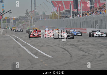 Luglio 10, 2011 - Toronto, Ontario, Canada - l'inizio della Honda Indy Toronto al momento del CNE, Toronto Ontario. (Credito Immagine: © Keith Hamilton/Southcreek globale/ZUMAPRESS.com) Foto Stock