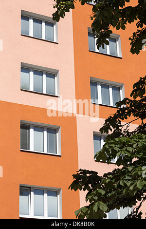 Torre dipinta blocco di appartamenti, Brno, Repubblica Ceca, Europa Foto Stock