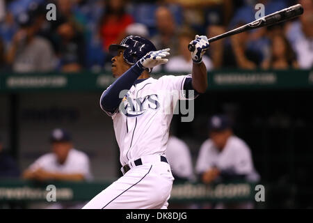 Luglio 19, 2011 - San Pietroburgo, Florida, Stati Uniti - Tampa Bay Rays center fielder B.J. Upton (2) a bat durante il match up tra il Tampa Bay Rays e New York Yankees al Tropicana campo. (Credito Immagine: © Luca Johnson/Southcreek globale/ZUMApress.com) Foto Stock