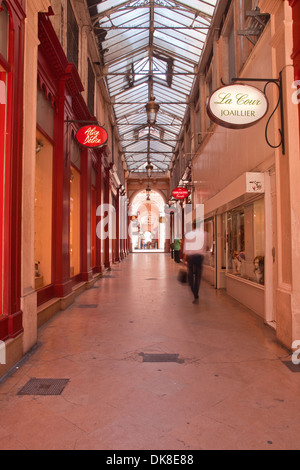 Il passaggio de l'sostengono nella città di Lione. Foto Stock