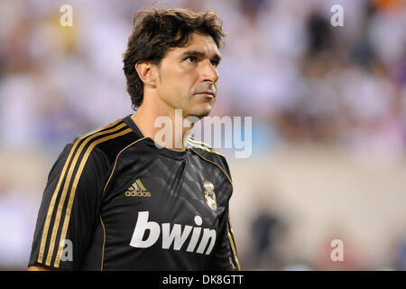 Luglio 23, 2011 - Philadelphia, Pennsylvania, Stati Uniti - Real Madrid assistant coach Aitor Karanka, durante warmups. Il Real Madrid ha sconfitto il Philadelphia unione 2-1, in una sequenza di lunghezza massima MLS amichevole, parte del mondo del calcio sfida. Essendo giocato al Lincoln Financial Field di Philadelphia , Pennsylvania (credito Immagine: © Mike McAtee/Southcreek globale/ZUMAPRESS.com) Foto Stock