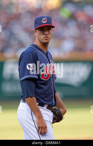 Luglio 26, 2011 - Cleveland, Ohio, Stati Uniti - Cleveland terzo baseman Lonnie Chisenhall (27) durante la seconda contro Los Angeles. Il Los Angeles Angeli sconfitto Cleveland Indians 2-1 a Progressive Field a Cleveland, Ohio. (Credito Immagine: © Frank Jansky/Southcreek globale/ZUMAPRESS.com) Foto Stock