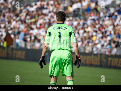 30 lug 2011 - Vancouver, British Columbia, Canada - Vancouver Whitecaps portiere Joe Cannon orologi l'azione durante il Major League Soccer (MLS) gioco contro la galassia al campo dell'Impero. (Credito Immagine: © David Bukach/ZUMAPRESS.com) Foto Stock