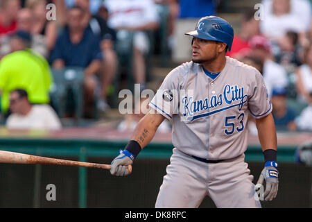 Luglio 30, 2011 - Cleveland, Ohio, Stati Uniti - Kansas City center fielder Melky Cabrera (53) a bat durante il terzo inning contro Cleveland. Cleveland Indians portano il Kansas City Royals in campo progressivo in Cleveland, Ohio. (Credito Immagine: © Frank Jansky/Southcreek globale/ZUMAPRESS.com) Foto Stock