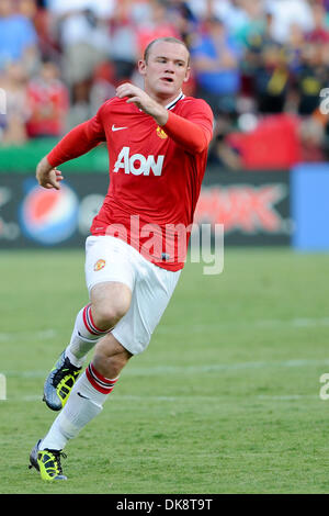 Luglio 30, 2011 - Landover, Maryland, Stati Uniti - Manchester United avanti Wayne Rooney (10) durante l'azione di gioco. Il Manchester United conduce a Barcellona da parte di un cliente di, 1-0 in un mondo Challenge Cup gioco, suonata in Fed Ex Campo in Landover, Maryland (credito Immagine: © Mike McAtee/Southcreek globale/ZUMAPRESS.com) Foto Stock