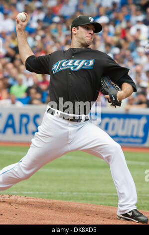 Luglio 31, 2011 - Toronto, Ontario, Canada - Toronto Blue Jays Pitcher Brandon Morrow (23) piantato sette inning contro il Texas Rangers. Il Toronto Blue Jays sconfitto il Texas Rangers 7 - 3 presso il Rogers Centre Toronto Ontario. (Credito Immagine: © Keith Hamilton/Southcreek globale/ZUMAPRESS.com) Foto Stock