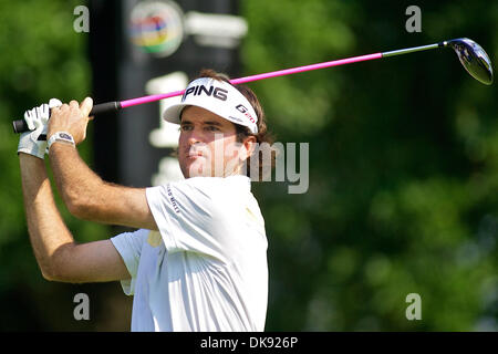 Il 6 agosto 2011 - Akron, Ohio, Stati Uniti - Bubba Watson tees off sulla quattordicesima tee durante il terzo round della Bridgestone Invitational presso Firestone Country Club di Akron OH. (Credito Immagine: © Scott Stuart/Southcreek globale/ZUMAPRESS.com) Foto Stock