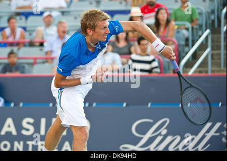 Agosto 8, 2011 - Montreal, Quebec, Canada - 8 agosto 2011 - Montreal, Quebec, Canada: Jarkko NIEMINEN (FIN) e Juan Martin Del Porto (ARG) riprodurre il Centre Court al Uniprix stadium di Montreal. Del Porto ha vinto oltre Nieminen (6-4) (6-0) (credito Immagine: © Marc DesRosiers/Southcreek globale/ZUMAPRESS.com) Foto Stock