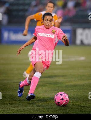 Agosto 14, 2011: Western New York Flash sconfitto il Atlanta Beat 2-0 a Sahlen's Stadium di Rochester, NY in una donna di calcio professionale (WPS) matchup. Western New York Flash avanti Marta (10) aziona verso l'obiettivo durante la riproduzione il battito di Atlanta.(Immagine di credito: © Alan Schwartz/Cal Sport Media/ZUMAPRESS.com) Foto Stock