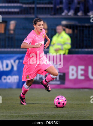 Agosto 14, 2011: Western New York Flash sconfitto il Atlanta Beat 2-0 a Sahlen's Stadium di Rochester, NY in una donna di calcio professionale (WPS) matchup. Western New York Flash Christine Sinclair (12) si dirige verso Atlanta obiettivo.(Immagine di credito: © Alan Schwartz/Cal Sport Media/ZUMAPRESS.com) Foto Stock