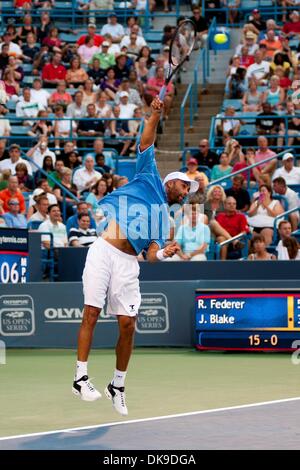 Agosto 18, 2011 - Mason, Ohio, Stati Uniti - James BLAKE (USA) in azione al W & S essendo aperto ha suonato presso la Famiglia Linder Tennis Center a Mason,Ohio. Roger Federer (SUI) sconfisse James BLAKE (USA) (6-4) (6-1) (credito Immagine: © Scott Davis/Southcreek globale/ZUMAPRESS.com) Foto Stock