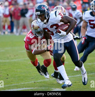 Agosto 27, 2011 - San Francisco, CA, Stati Uniti - 27 agosto 2011: Houston Texans TROY NOLAN #33 in azione contro la San Francisco 49ers. Texans battere il 49ers 30-7 al Candlestick Park di San Francisco, CA. (Credito Immagine: © William Mancebo/ZUMAPRESS.com) Foto Stock