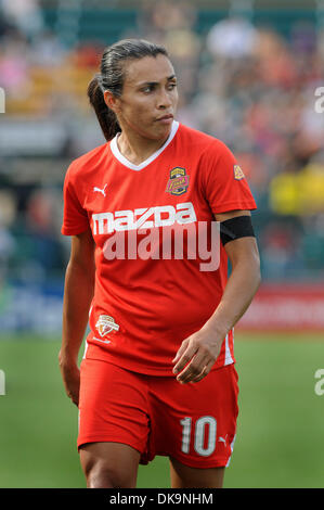 27 agosto 2011: Il Western New York Flash sconfitto l'indipendenza di Philadelphia con un 5-4 calcio di rigore vincere a Sahlen's Stadium di Rochester, NY nelle donne il calcio professionale (WPS) partita di campionato. Western New York Flash avanti Marta (10) durante il WPS 2011 Campionato di gioco.(Immagine di credito: © Alan Schwartz/Cal Sport Media/ZUMAPRESS.com) Foto Stock