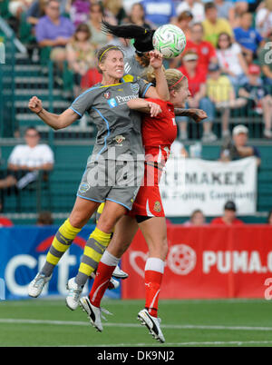 27 agosto 2011: Il Western New York Flash sconfitto l'indipendenza di Philadelphia con un 5-4 calcio di rigore vincere a Sahlen's Stadium di Rochester, NY nelle donne il calcio professionale (WPS) partita di campionato.(Immagine di credito: © Alan Schwartz/Cal Sport Media/ZUMAPRESS.com) Foto Stock