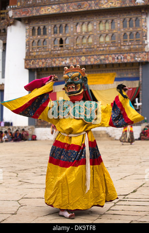 Il Bhutan, Phobjika, Gangte Goemba Tsechu, festival ballerino in cortile Foto Stock