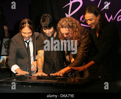 Sergio Vallin Alex Gonzalez Fher Olvera e Juan Calleros Multi-Platinum e Grammy messicano Vincente Rock band 'Mana' è Foto Stock