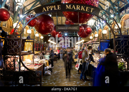 Convent Garden le luci della sera di Natale 2013 - Londra Foto Stock