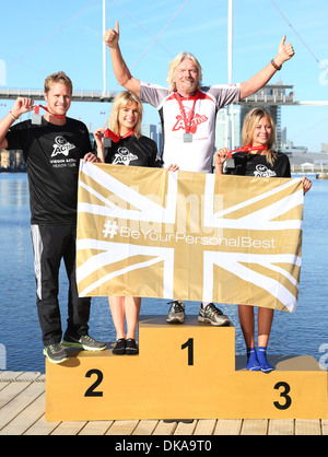 Sam Branson Isabella Calthorpe Sir Richard Branson Holly Branson Virgin Active London Triathlon - photocall al centro Excel Foto Stock