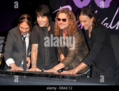 Sergio Vallin Alex Gonzalez Fher Olvera e Juan Calleros Multi-Platinum e Grammy messicano Vincente Rock band 'Mana' sono Foto Stock