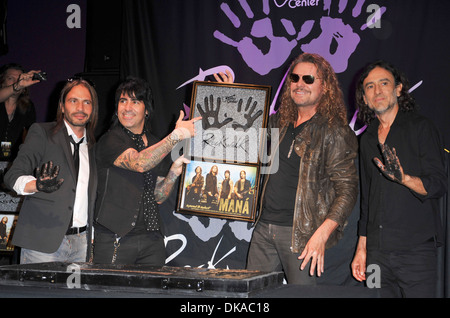 Sergio Vallin Alex Gonzalez Fher Olvera e Juan Calleros Multi-Platinum e Grammy messicano Vincente Rock band 'Mana' sono Foto Stock