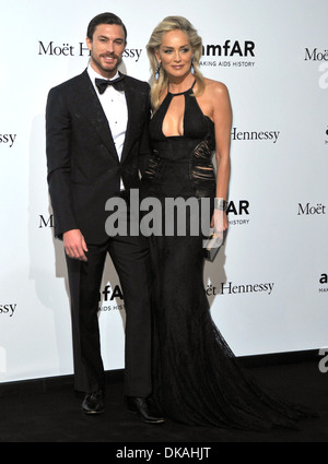 Martin mica e Sharon Stone la settimana della moda milanese Primavera/Estate 2013 - amfAR Gala Milano - Arrivi Milano Italia - 22.09.12 Foto Stock