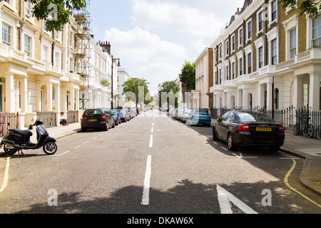 Una ricca schiera street nella zona ovest di Londra Pimlico Westminster London Foto Stock