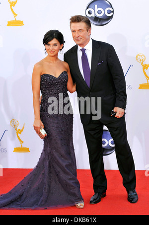 Alec Baldwin Hilaria Lynn Thomas 64th annuale di Primetime Emmy Awards tenutosi a Nokia Theater L.A Live - Gli arrivi di Los Angeles Foto Stock