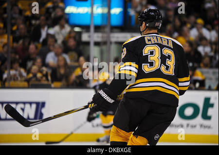 Ottobre 10, 2011 - Boston, Massachusetts, STATI UNITI - Boston Bruins defenceman Zdeno Chara (33). Il Colorado Avalanche sconfitta dei Boston Bruins 1 - 0 a TD Garden. (Credito Immagine: © Geoff Bolte/Southcreek/ZUMAPRESS.com) Foto Stock