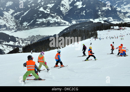 Scuola di sci di Zell am See, Austria Foto Stock