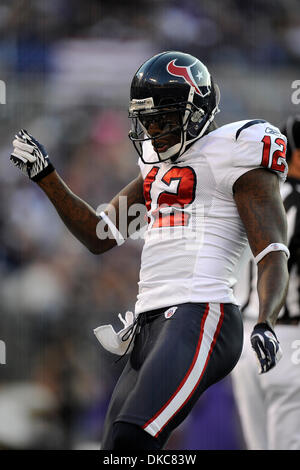 16 ottobre 2011 - Baltimore, Maryland, Stati Uniti - Houston Texans wide receiver Jacoby Jones (12) festeggia dopo aver segnato un touchdown durante la seconda metà di un gioco di NFL tra il Baltimore Ravens e Houston Texans, corvi sconfitto i texani da 29-14 (credito Immagine: © TJ/root/Southcreek ZUMApress.com) Foto Stock