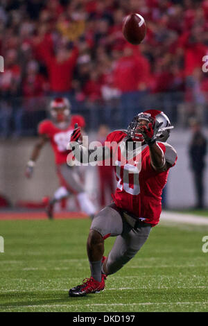 Ottobre 29, 2011 - Columbus, Ohio, Stati Uniti - il gioco tra Wisconsin e Ohio State presso lo Stadio Ohio, Columbus, Ohio. Ohio State sconfitto Wisconsin 33-29. (Credito Immagine: © Scott Stuart/Southcreek/ZUMAPRESS.com) Foto Stock