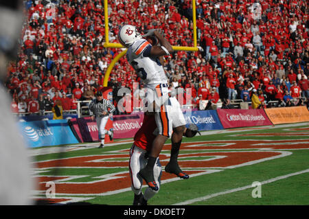 Jan 01, 2007; Dallas, TX, Stati Uniti d'America; NCAA: College Football: AT&T Cotton Bowl Classic: Nebraska contro il Texas. Punteggio finale: Auburn, TX 17 - Nebraska 14. Credito: Foto di David Walsh/ZUMA premere. (©) Copyright 2007 da David Walsh Foto Stock