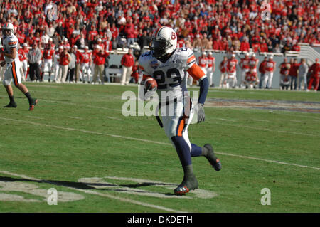 Jan 01, 2007; Dallas, TX, Stati Uniti d'America; NCAA: College Football: AT&T Cotton Bowl Classic: Nebraska contro il Texas. Punteggio finale: Auburn, TX 17 - Nebraska 14. Credito: Foto di David Walsh/ZUMA premere. (©) Copyright 2007 da David Walsh Foto Stock