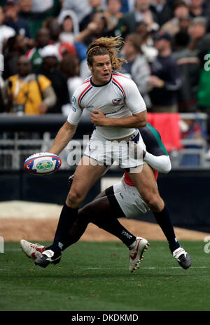 Feb 10, 2007 - San Diego, California, Stati Uniti d'America - Rugby a sette-man versione, IRB Sevens World Series, a Petco Park. Match #17, Kenya vs. STATI UNITI D'AMERICA. Stati Uniti d'America n. 1 TODD CLEVER passa. (Credito Immagine: © Jim Baird/SDU-T/ZUMA Premere) Restrizioni: la e Orange County Papers diritti! E USA diritti tabloid fuori! Foto Stock