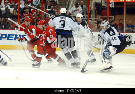 Mar 30, 2007 - Raleigh, NC, Stati Uniti d'America - NHL Hockey: Il Tampa Bay Lightning beat Carolina Hurricanes 4-2 come hanno giocato la RBC Center situato in Raleigh. (Credito Immagine: © Jason Moore/ZUMA Press) Foto Stock