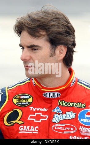 Apr 01, 2007 - Martinsville, VA, Stati Uniti d'America - Driver Jeff Gordon prima dell' inizio della Goody Cool Orange 500 Nextel gara in Martinsville Speedway. (Credito Immagine: © Jason Moore/ZUMA Press) Foto Stock