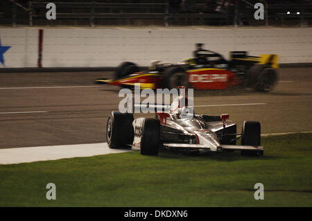 Jun 09, 2007 - Fort Worth, Texas, Stati Uniti d'America - Indy Car: IRL Bombardier Jet Lear 550 gara al Texas Motor Speedway. Sam Hornish Jr vince e il team Andretti Green Racing prende il 2nd, terza e quarta macchie con Sam Hornish Jr in primo, Tony Kanaan in seconda e Danica Patrick con il suo miglior risultato di sempre a 3rd. (Credito Immagine: © David Bailey/ZUMA Press) Foto Stock