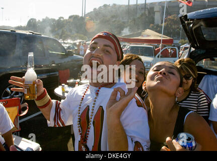 Agosto18, 2007 - San Francisco, California, Stati Uniti - San Francisco 49ers vs Oakland Raiders a Bill Walsh campo. Junior Lopez di Manteca (credito: © Al Golub/ZUMApress.com) Foto Stock