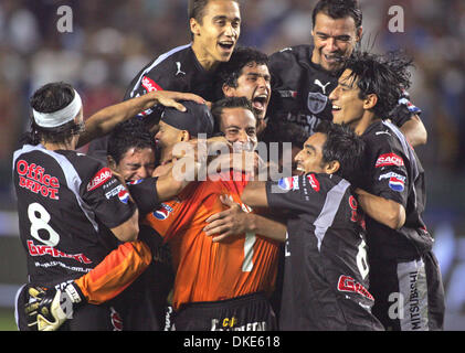 29 ago 2007 - Carson, CA, Stati Uniti d'America - CF Pachuca celebrare dopo aver battuto la galassia di Los Angeles durante la SuperLiga finale al Home Depot Center di Carson, California. (Credito Immagine: © Branimir Kvartuc/ZUMA Press) Foto Stock