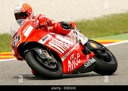 Loris Capirossi corse nel finale di qualifica nella Moto GP Bahrain Grand Prix al circuito Murgelo, Italia (Credito Immagine: © fotografo/Cal Sport Media) Foto Stock