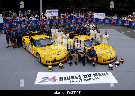 Jun 17, 2007 - Le Mans, Francia - Corvette del team photoshoot, durante la 24 Ore di Le Mans ispezioni preliminari, 11 Giugno, 2007. (Credito Immagine: © Rainier Ehrhardt/ZUMAPRESS.com) Foto Stock