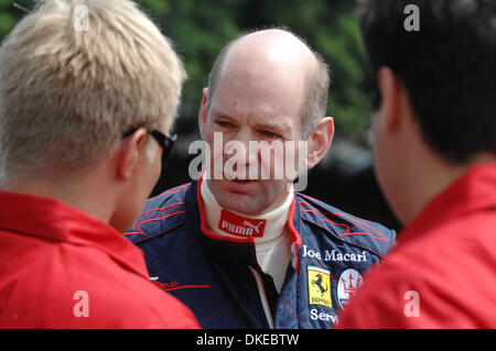 Jun 17, 2007 - Le Mans, Francia - Adrian Newey, dell'Inghilterra, durante le verifiche tecniche per la 24 Ore di Le Mans, Martedì 12 Giugno, 2007. (Credito Immagine: © Rainier Ehrhardt/ZUMAPRESS.com) Foto Stock