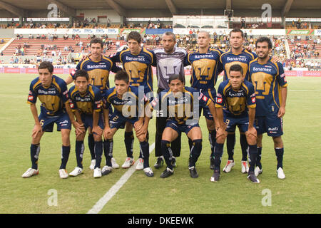 13 maggio 2009 - Zapopan, Jalisco, Messico - La squadra di calcio PUMA, durante l incontro corrispondente alla prima partita di 'ida', nei quarti di finale del campionato messicano soccer, Torneo Clausura 2009, Tecos UAG sconfitto per la Puma 2-0 a "3 de Marzo' Stadium. (Credito Immagine: © Alejandro Acosta/ZUMA Press) Foto Stock