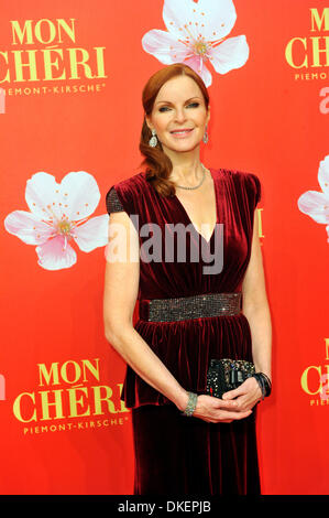 Monaco di Baviera, Germania. Il 4 dicembre 2013. Marcia Cross assiste Mon Cherie Barbara Giorno a Monaco di Baviera. Credito: dpa picture alliance/Alamy Live News Foto Stock