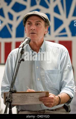 James Taylor visite "Organizza per l'America' ufficio della campagna del Presidente degli Stati Uniti Barack Obama Hollywood Florida - 14.09.12 Foto Stock