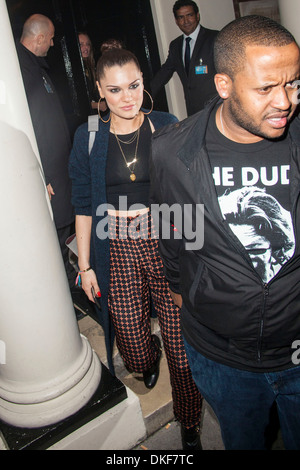 Jessie J aka Jessica Cornish lascia il Club Arti con Kenny Hamilton Londra Inghilterra - 13.09.12 Foto Stock