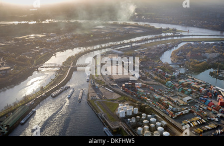 Porto di Duisburg, Duisport, fiume Ruhr, vista aerea, Homberg-Ruhrort-Baerl, Duisburg, la zona della Ruhr, Nord Reno-Westfalia, Germania Foto Stock