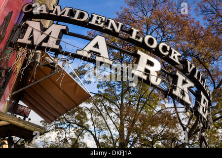 Camden Lock Village Market - Segno di ingresso Foto Stock