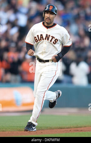 Jul 03, 2009 - San Francisco, California, Stati Uniti d'America - San Francisco Giants outfielder RANDY WINN trot home durante la partita MLB tra Houston Astros e i San Francisco Giants di AT&T Park di San Francisco. (Credito Immagine: © Matt Cohen/Southcreek globale/ZUMA Press) Foto Stock